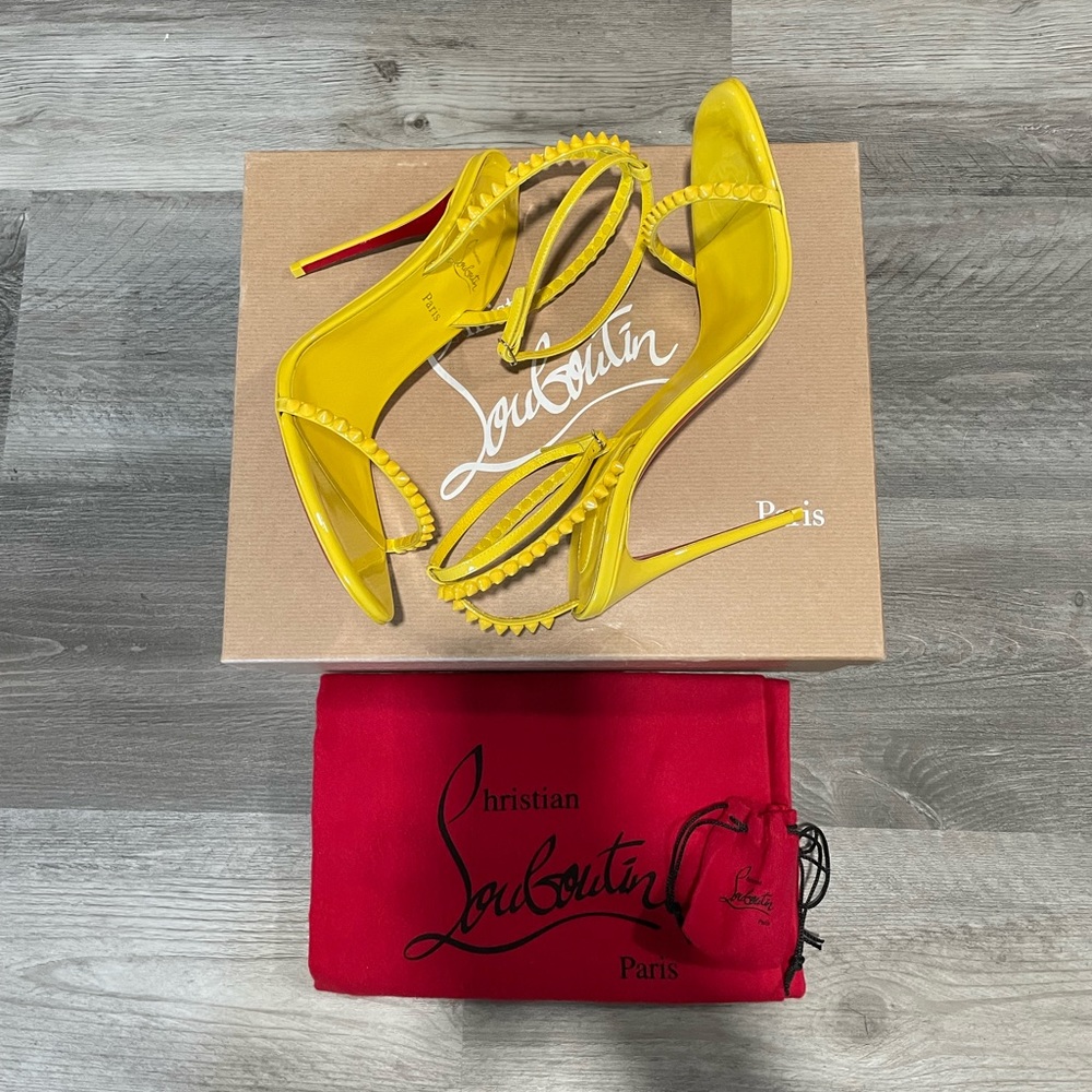 SOLD - Yellow So Me Spike Christian Louboutin